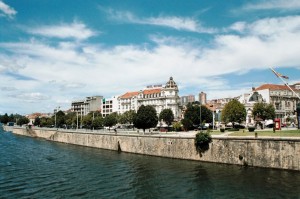 ptg2001_410_coimbra_lungofiume