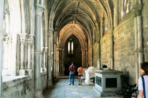 ptg2001_506_evora_cattedrale_chiostro