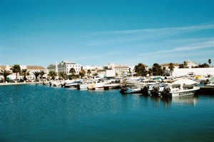 ptg2001_521_faro_porto_turistico