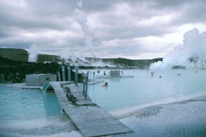 isl2002_1_08_Reykjavik_Laguna_blu