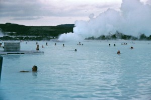 isl2002_1_09_Reykjavik_Laguna_blu