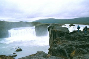 isl2002_2_25_Nord_Est_Cascate
