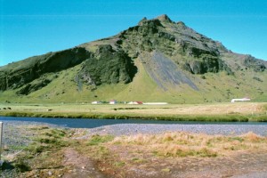 isl2002_5_14_Verso_Reykjavik_Paesaggio