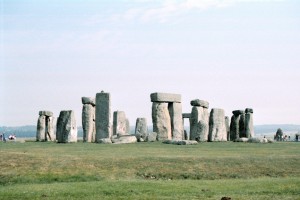 crn2003_102_stonehenge2