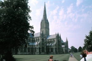 crn2003_106_salisbury_cattedrale1