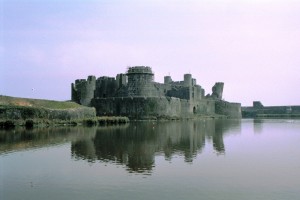 crn2003_118_caerphilly_castle1