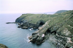 crn2003_123_tintagel1