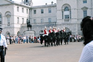 crn2003_203_london_cambio_guardia