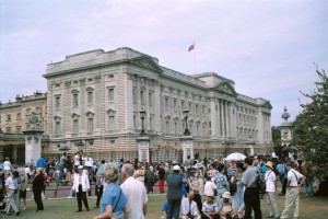 crn2003_208_london_buckingam_palace