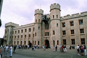 crn2003_211_london_tower