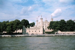 crn2003_215_london_tower