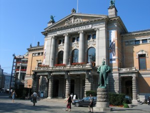 hrt2004_0468_oslo_teatro_nazionale