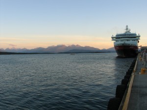hrt2004_0530_molde_altro_hurtigruten