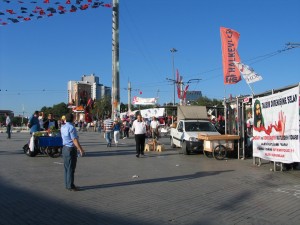 IMG_001_Istanbul_Piazza_Taksim