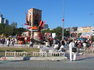 IMG_003_Istanbul_Piazza_Taksim