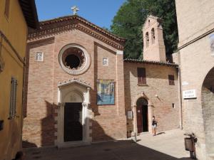 Centro Italia 2021 015 Urbino Oratorio-di-San-Giovanni