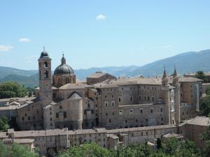 Centro Italia 2021 038 Urbino Panorama