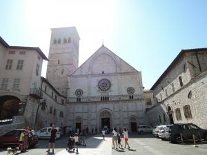 Centro Italia 2021 143 Assisi Duomo-di-San-Rufino