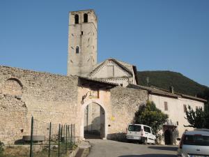 Centro Italia 2021 253 Spoleto Basilica-di-San-Ponziano