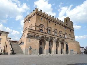 Centro Italia 2021 388 Orvieto Palazzo-del-Capitano-del-Popolo