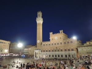 Centro Italia 2021 461 Siena Piazza-del-Campo