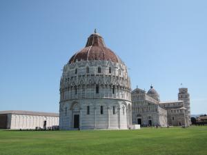 Centro Italia 2021 598 Pisa Piazza-dei-Miracoli