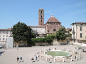 Centro Italia 2021 687 Lucca Scorcio