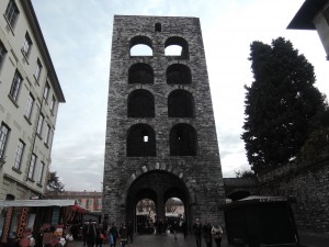 Como_010_Città_Murata_020_Porta_Torre