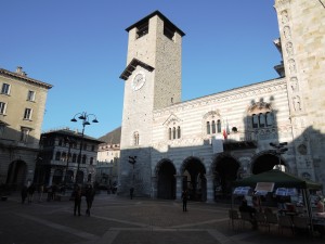 Como_080_Duomo_022_Broletto