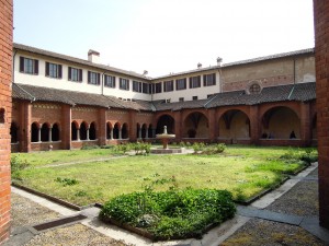 Abbazia_di_Chiaravalle_2012_2     